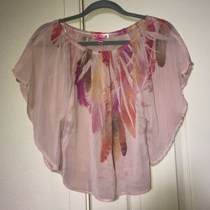 Pink blouse with feather pattern & flowy sleeves